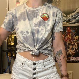Like new Dravus grey twist up outdoorsy tshirt